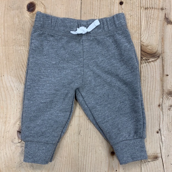 Baby Boy Lot- 0-3 Mo. Carters Incl. Old Navy Brand- 4 shirts-2 pants-1 pr socks - Picture 14 of 17